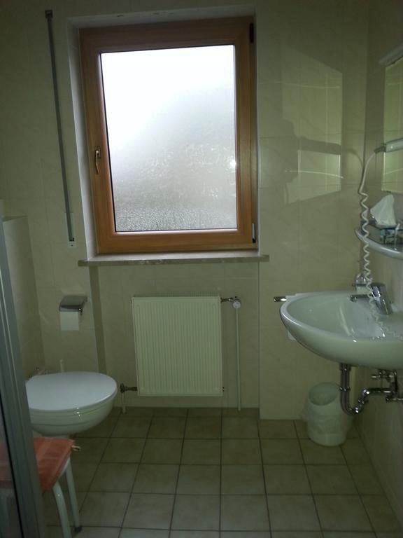 Brucker Gaestehaus Furstenfeldbruck Ruang foto