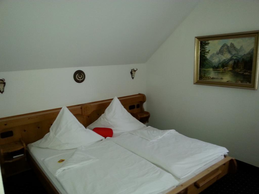 Brucker Gaestehaus Furstenfeldbruck Ruang foto